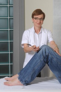 Dr. Fehér Ágnes vizsgálat közben